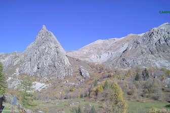 Webcam dal Rifugio Campo Base verso la Rocca Provenzale