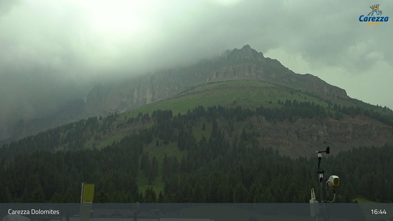 Webcam verso il Latemar e il Catinaccio
