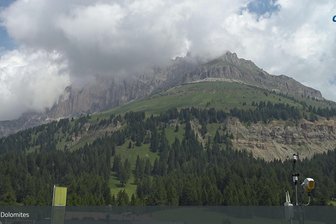 Webcam towards the Latemar and the Rosengarten mountain groups