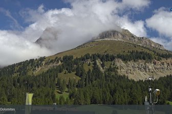 Webcam towards the Latemar and the Rosengarten mountain groups