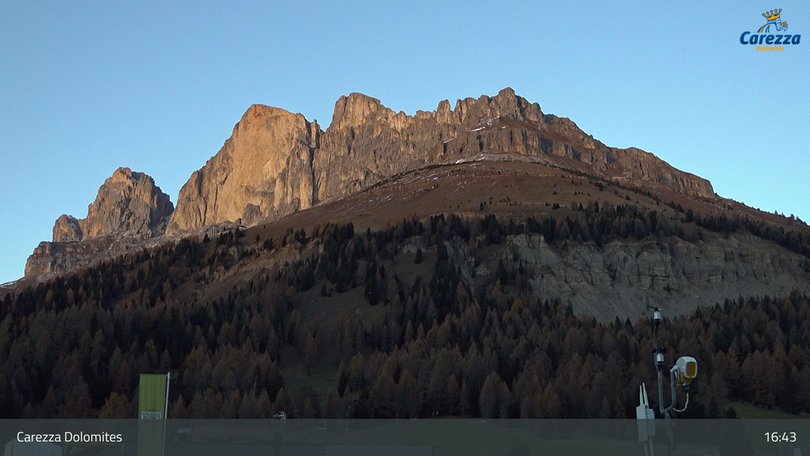 Webcam in Richtung Latemar und Rosengartengruppe