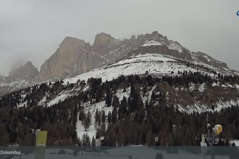 Webcam towards the Latemar and the Rosengarten mountain groups