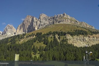 Webcam towards the Latemar and the Rosengarten mountain groups