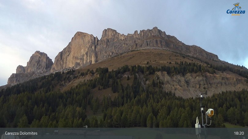 Webcam towards the Latemar and the Rosengarten mountain groups