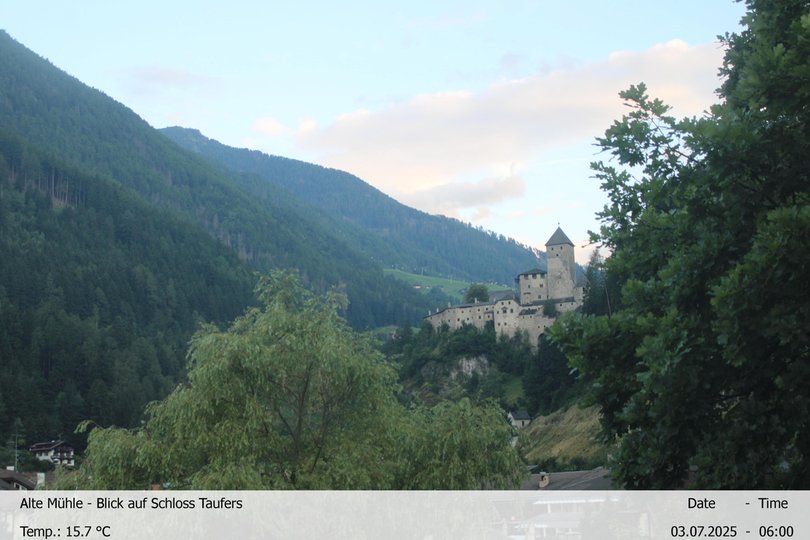 Webcam auf die Burg Taufers und das Ahrntal