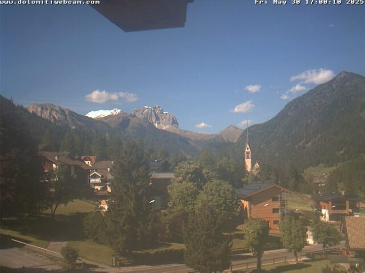 Webcam towards Vigo di Fassa and the Sassolungo