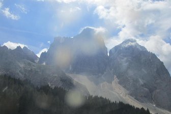 Webcam von der Berghütte Città di Fiume auf den Berg Pelmo