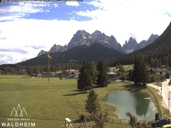 Webcam verso Punta dei Tre Scarpieri e le Dolomiti di Sesto