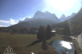 Webcam looking towards Punta dei Tre Scarpieri and the Sesto Dolomites