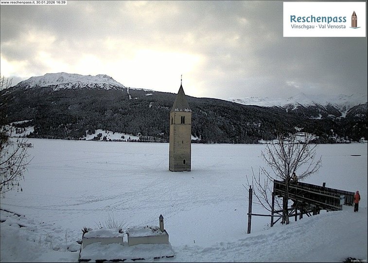 Webcam on the steeple of Lake Reschen