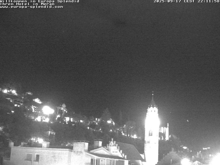 Webcam on the old town of Merano