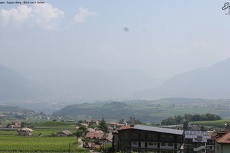 Webcam da Appiano Monte verso le Alpi Sarentine