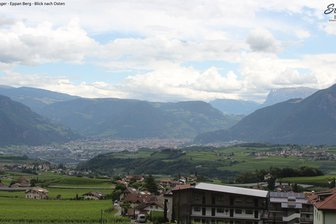 Webcam da Appiano Monte verso le Alpi Sarentine