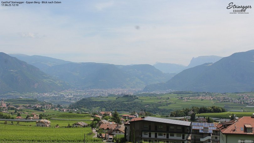 Webcam da Appiano Monte verso le Alpi Sarentine