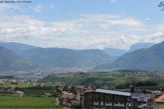 Webcam da Appiano Monte verso le Alpi Sarentine