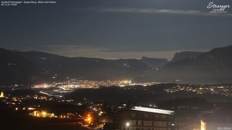 Webcam from Eppan towards the Sarntal Alps