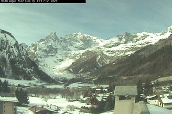 Webcam from Courmayeur to the Mont Blanc