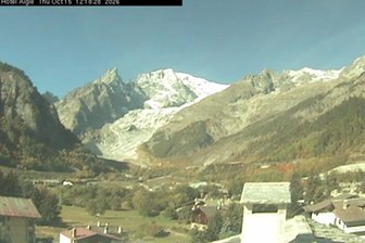 Webcam from Courmayeur to the Mont Blanc