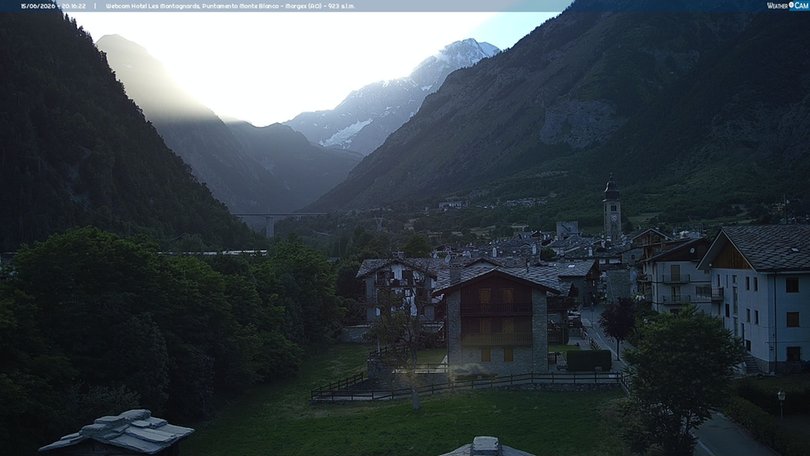 Webcam da Morgex verso il Monte Bianco