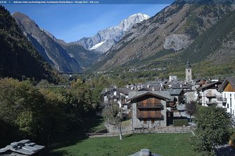 Webcam from Morgex towards the Mont Blanc