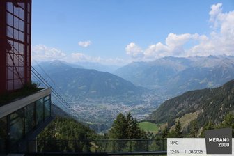 Webcam from Merano 2000 looking over the city of Merano