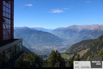 Webcam from Merano 2000 looking over the city of Merano