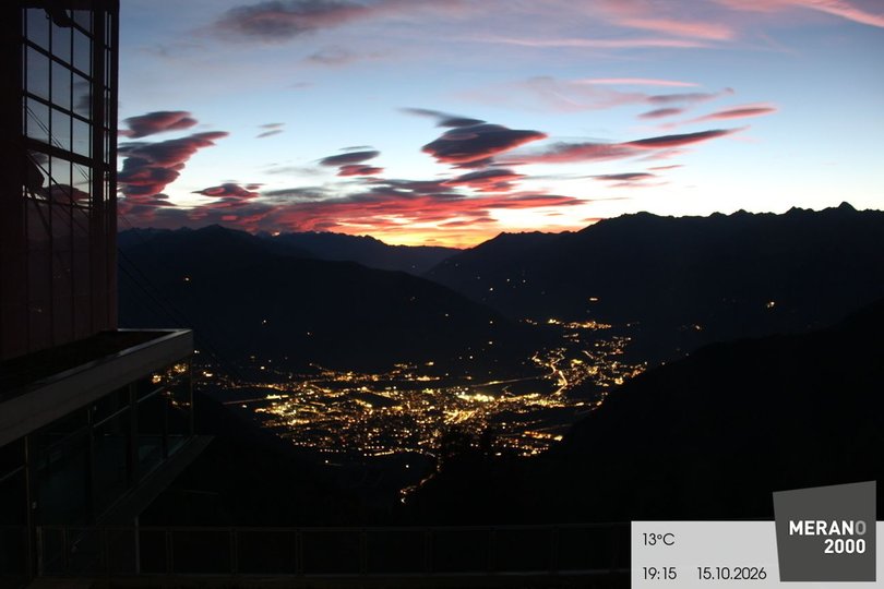 Webcam from Merano 2000 looking over the city of Merano