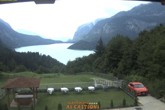 Webcam sul lago di Molveno nelle Dolomiti di Brenta