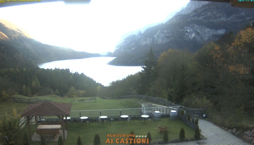Webcam on Lake Molveno in the Brenta Dolomites