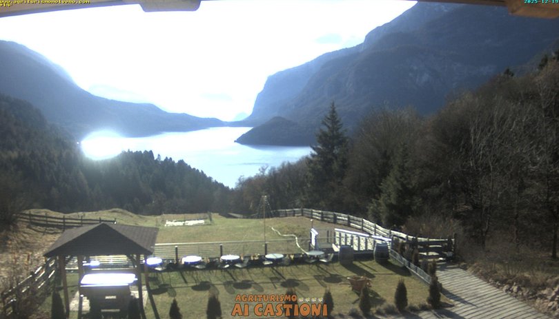 Webcam on Lake Molveno in the Brenta Dolomites