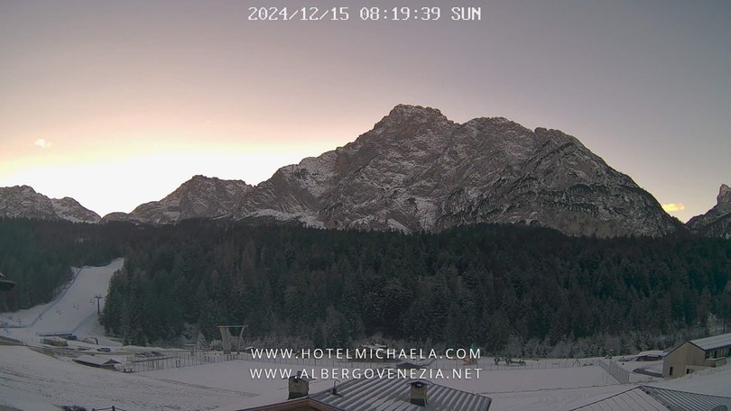 Webcam in Sappada facing towards Monte Siera