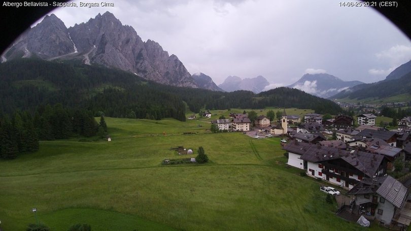 Webcam da Cima Sappada verso il Monte Siera