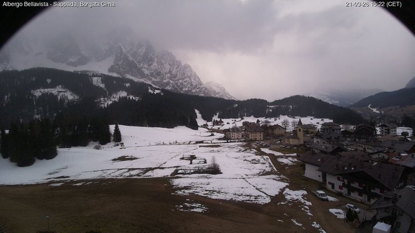 Webcam von Cima Sappada in Richtung Berg Monte Siera