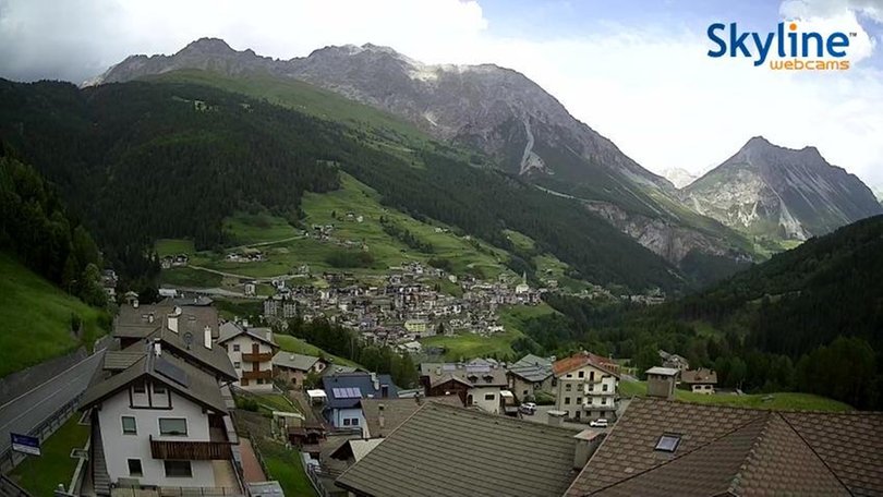 Webcam from Valdidentro towards the Stelvio Pass