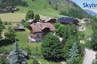 Webcam in St. Vigil in Enneberg in Richtung Piste Erta