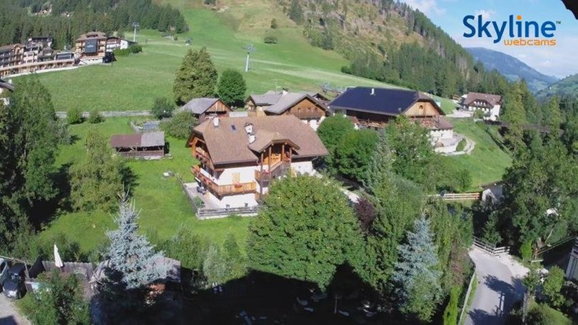 Webcam in St. Vigil in Enneberg in Richtung Piste Erta