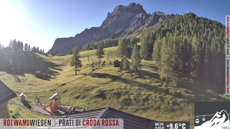 Webcam on the Croda Rossa meadows in the Tre Cime/Drei-Zinnen-Dolomites area
